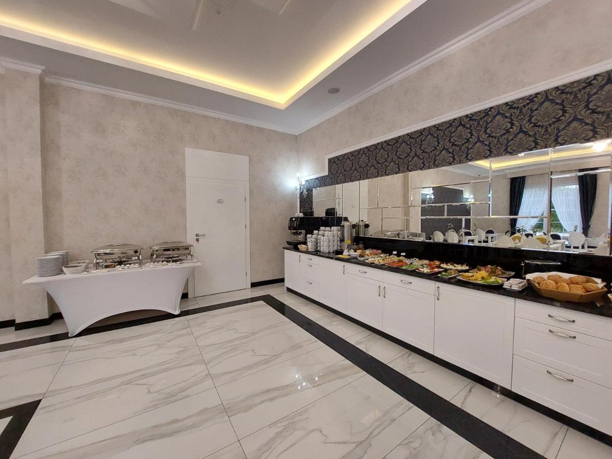 Hotel Lord Радом Экстерьер фото