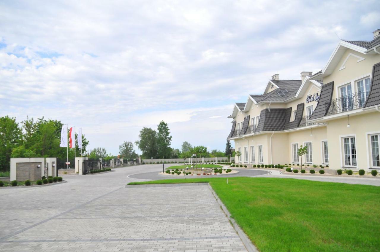 Hotel Lord Радом Экстерьер фото
